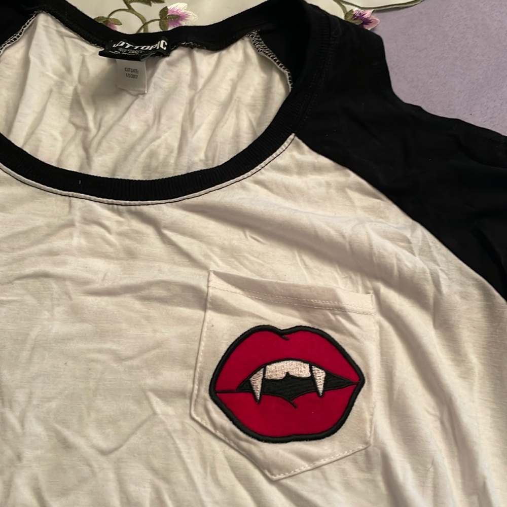 Hot topic T shirt
